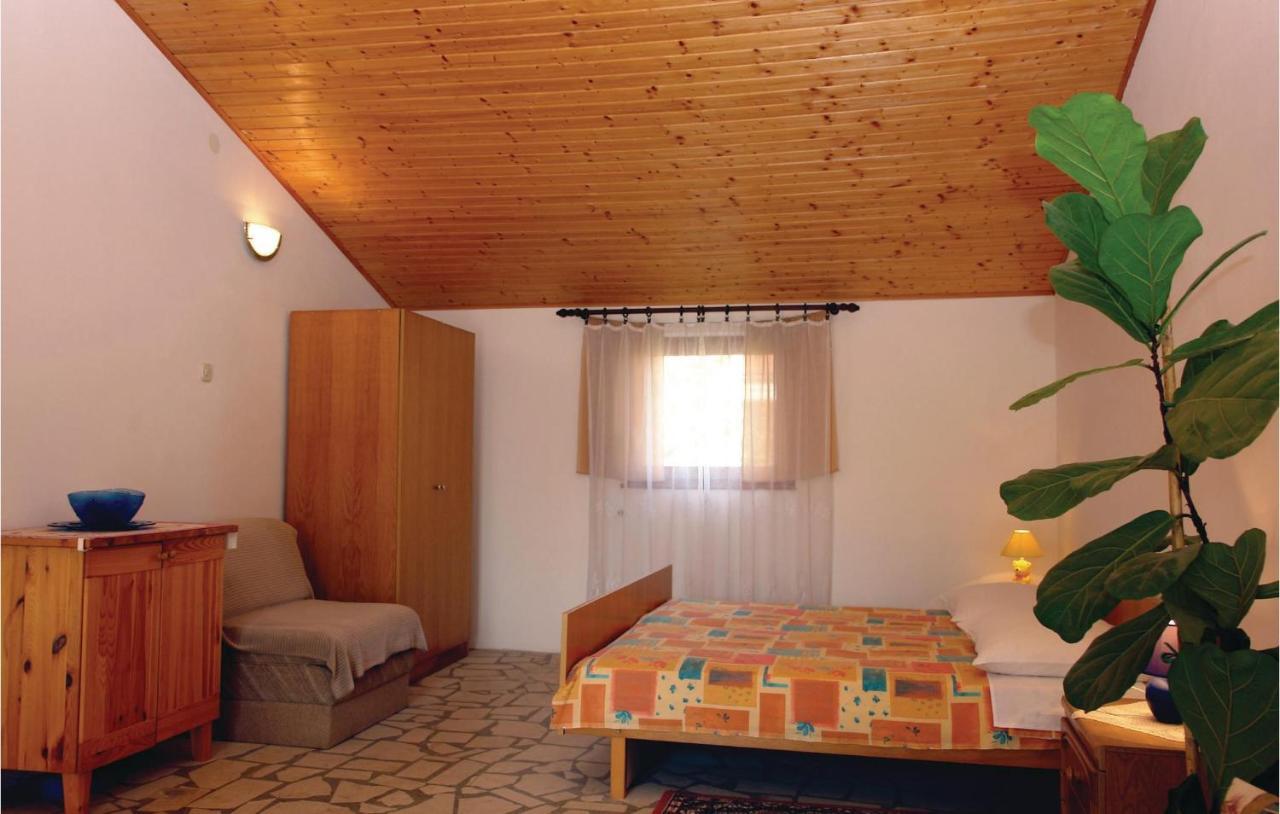 Nice Apartment In Pula With Wifi Exterior photo